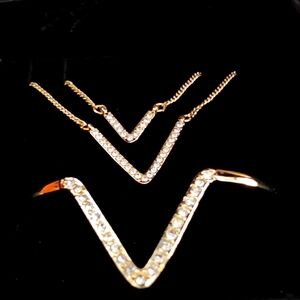 Victoria Secret Necklace and Bracelet set. Never worn. New without tags.